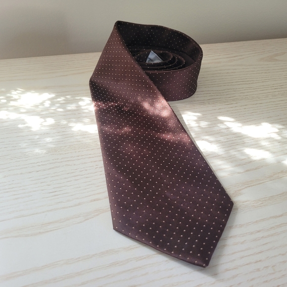 Vintage Brown Necktie with Beige Specs - Picture 2 of 8